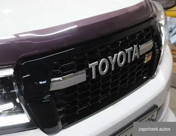 Купить Решётка радиатора Toyota Land Cruiser 200