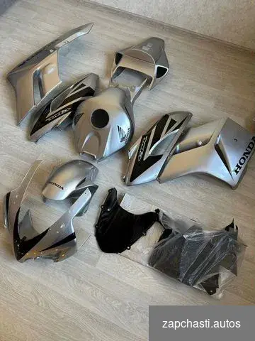 Купить Комплект пластика на Honda CBR1000RR 2004-2005