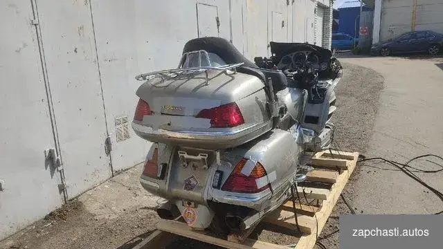 Купить Honda Gold Wing 1800 по запчастям