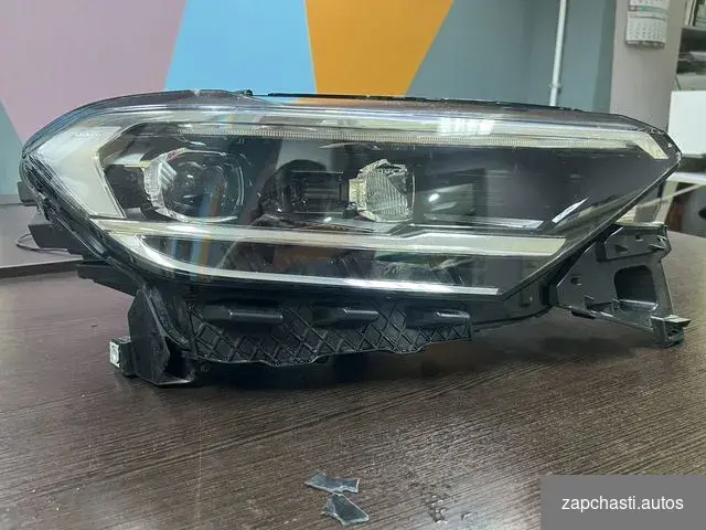 Купить Фара правая Volkswagen Polo 6 iqlight