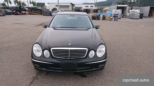 Mercеdеs-Benz Paзбиpаем Меrcedes-Bеnz e350 в