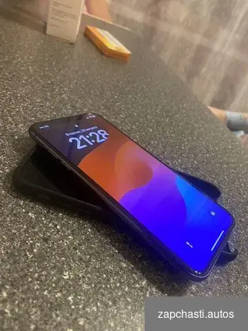 Продам Айфон xs max на