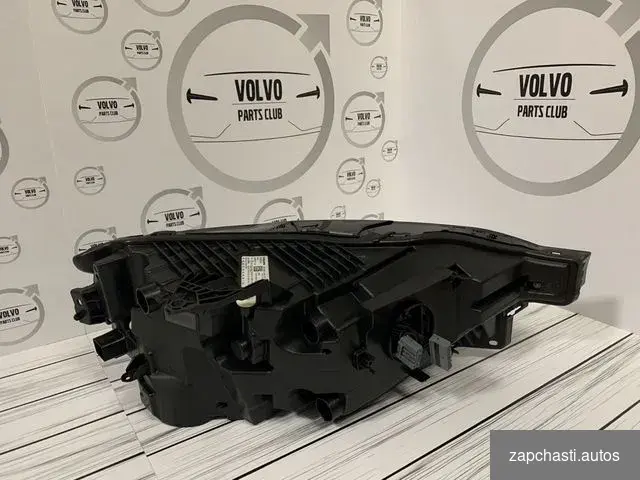 Купить Фара Новая LED Volvo XC60 II, Левая 31656554